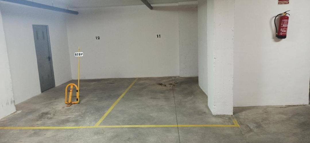 Apartamento Maria Los Locos ตอร์เรเวียคา ภายนอก รูปภาพ