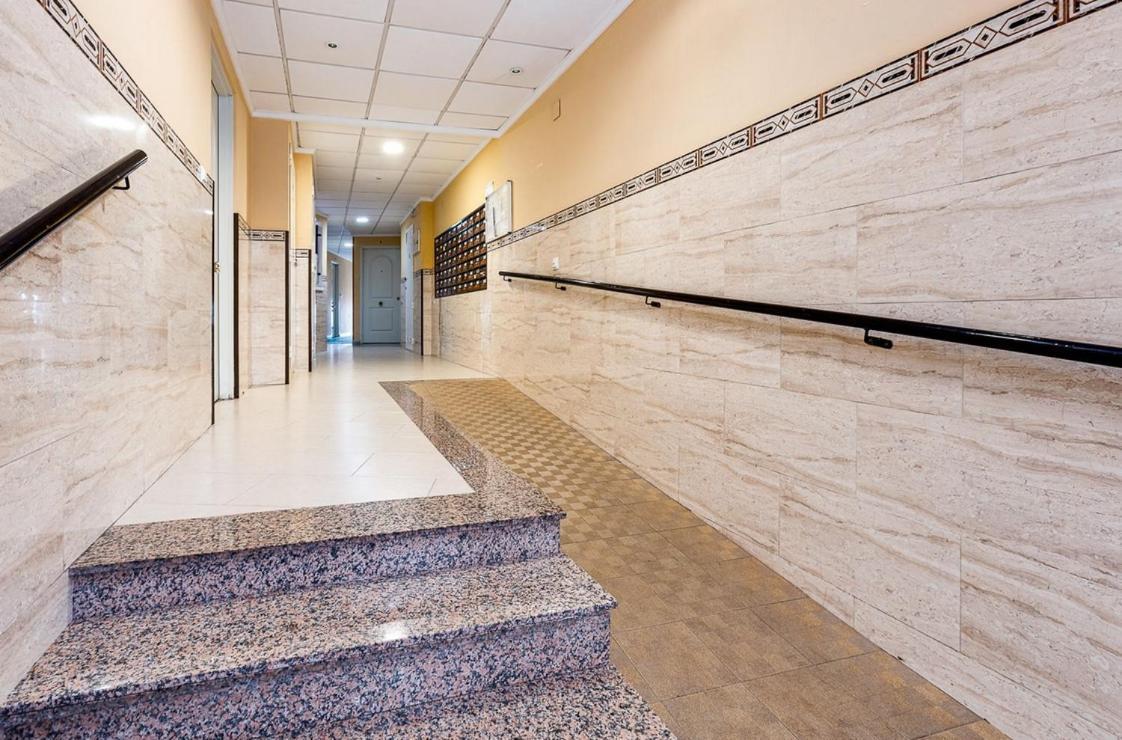 Apartamento Maria Los Locos ตอร์เรเวียคา ภายนอก รูปภาพ