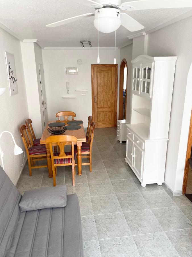 Apartamento Maria Los Locos ตอร์เรเวียคา ภายนอก รูปภาพ