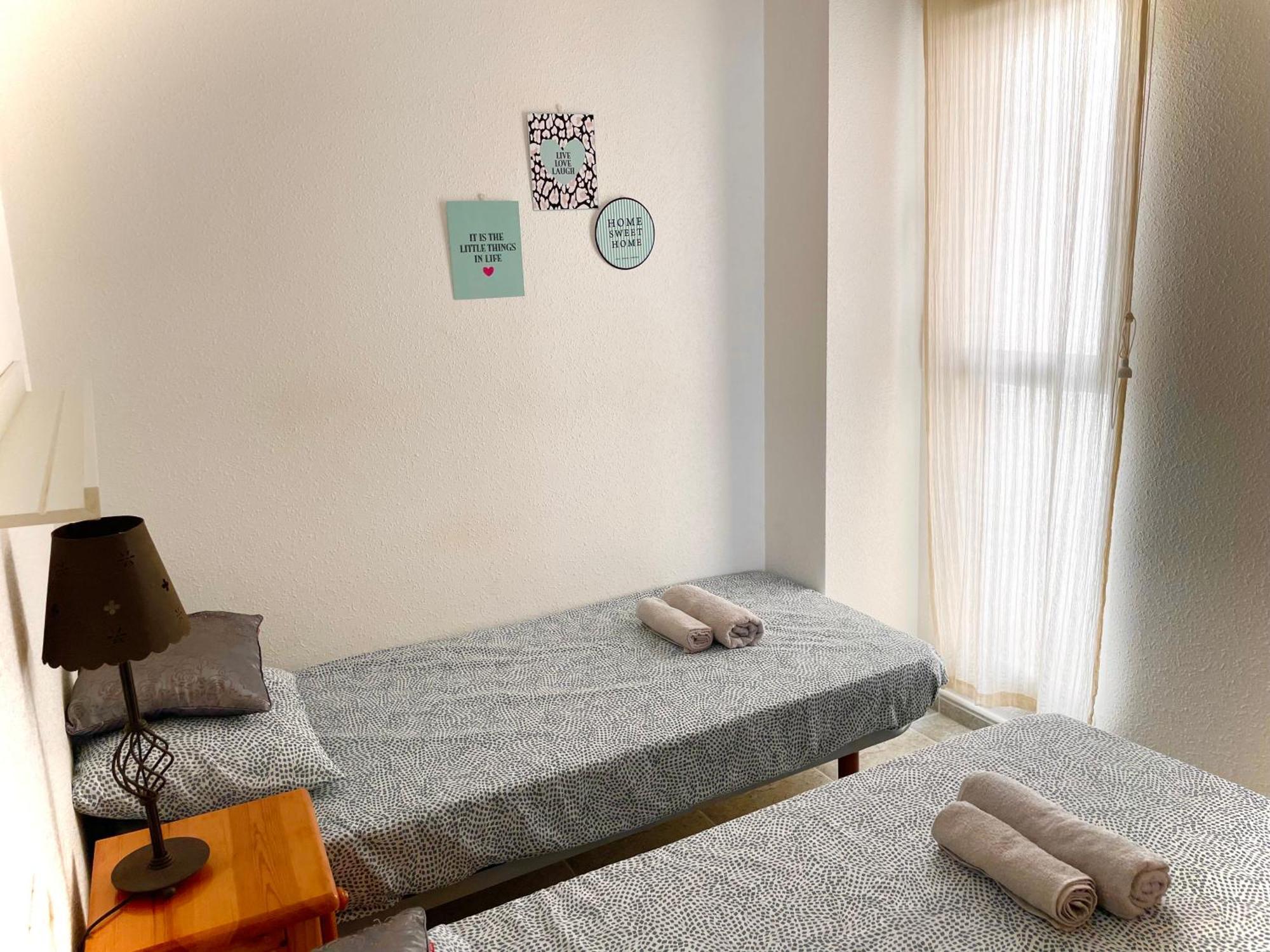 Apartamento Maria Los Locos ตอร์เรเวียคา ภายนอก รูปภาพ